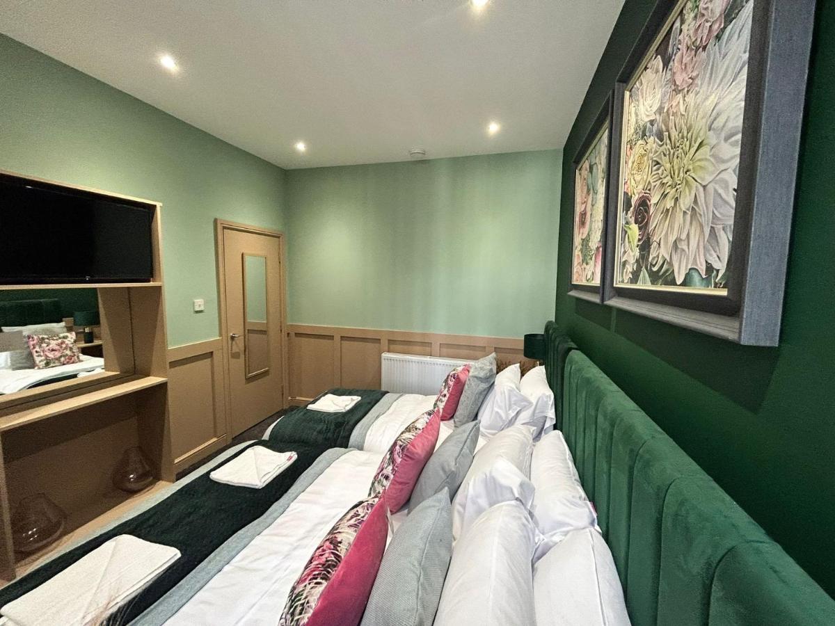 Strawberry Fields Suite By Sasco Apartments Блекпул Екстериор снимка