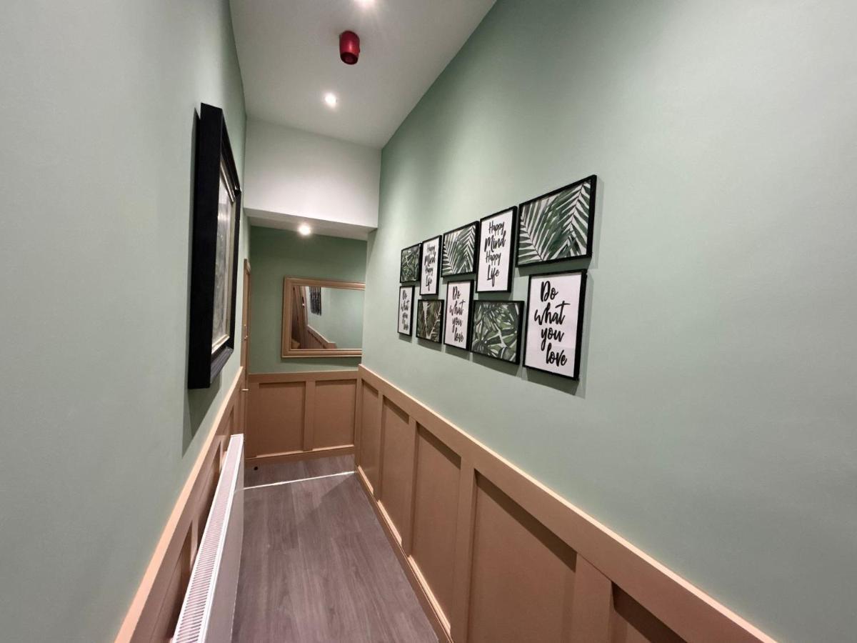 Strawberry Fields Suite By Sasco Apartments Блекпул Екстериор снимка