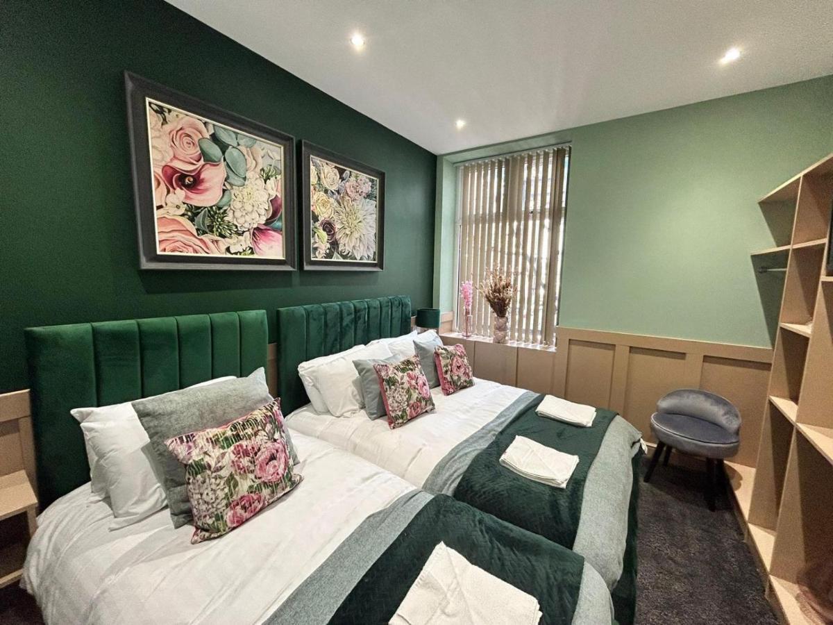 Strawberry Fields Suite By Sasco Apartments Блекпул Екстериор снимка