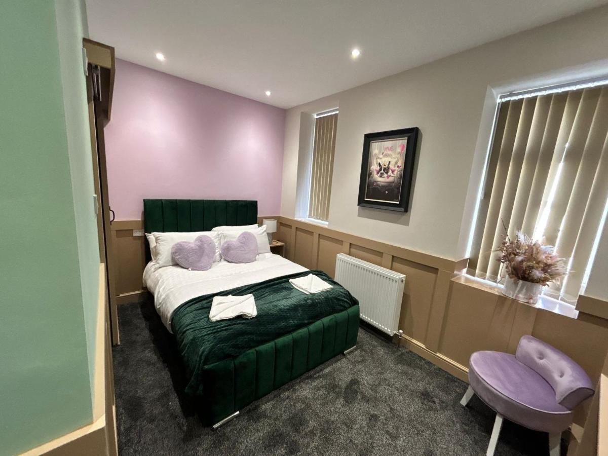 Strawberry Fields Suite By Sasco Apartments Блекпул Екстериор снимка