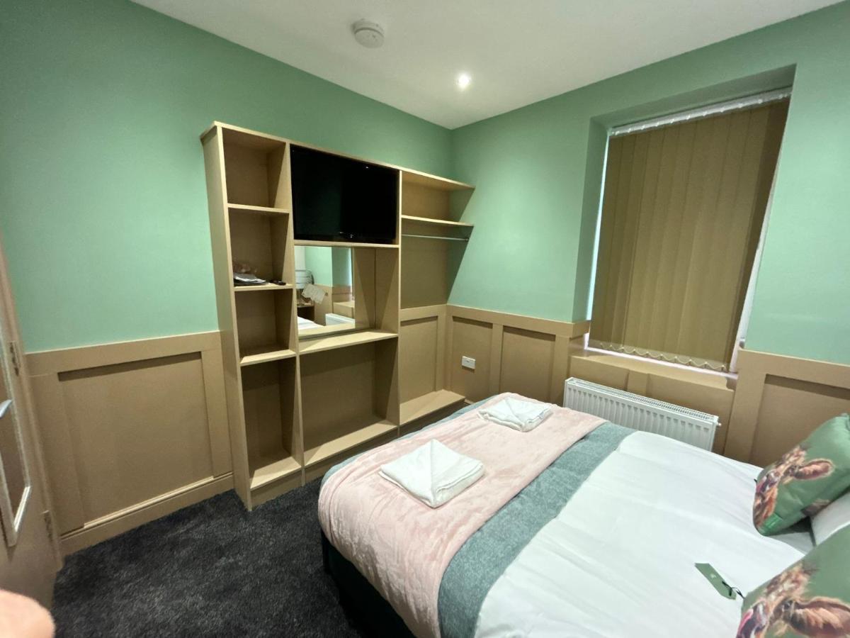 Strawberry Fields Suite By Sasco Apartments Блекпул Екстериор снимка